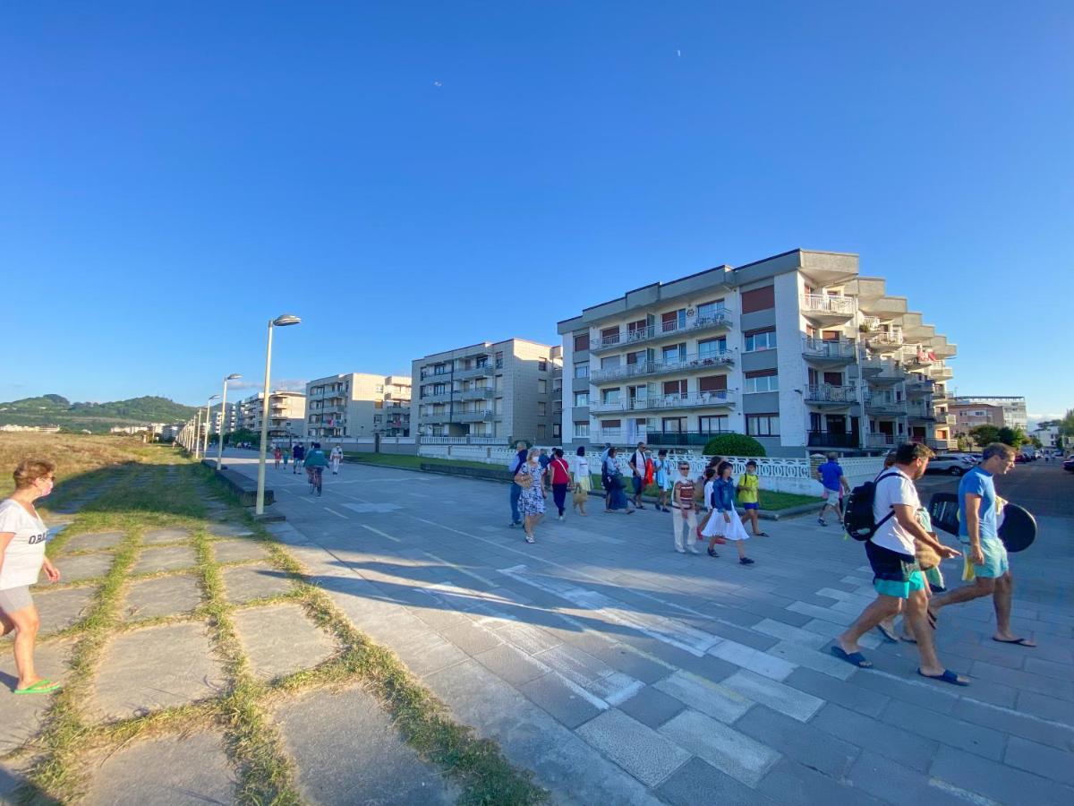 Piso Primera Linea De Playa ลาเรโด ภายนอก รูปภาพ